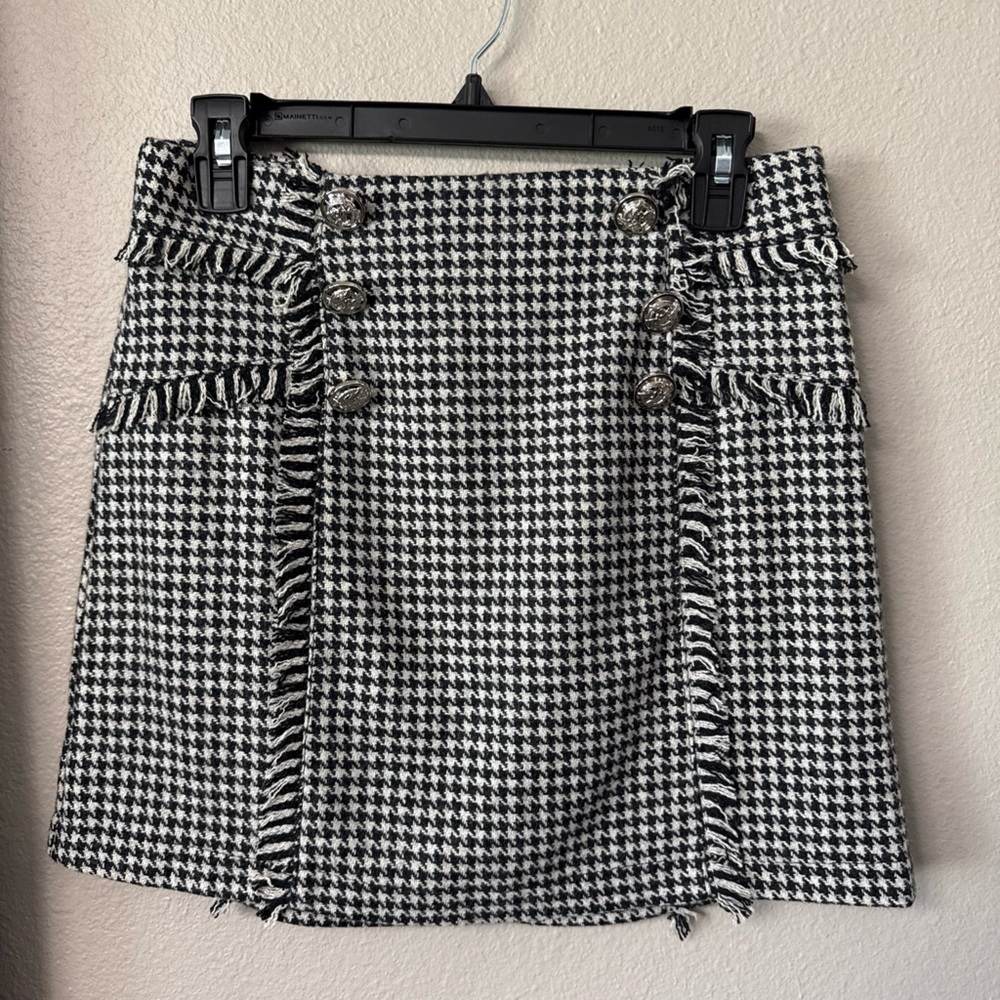 B6/4 Very J houndstooth Mini skirt Silver Embellished Buttons Size Small